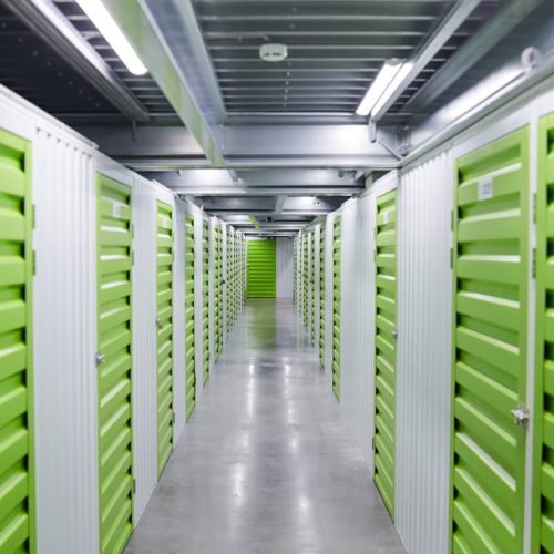 ¿Espacio reducido? Descubre almacenamientos para empresas en Ciudad Radial