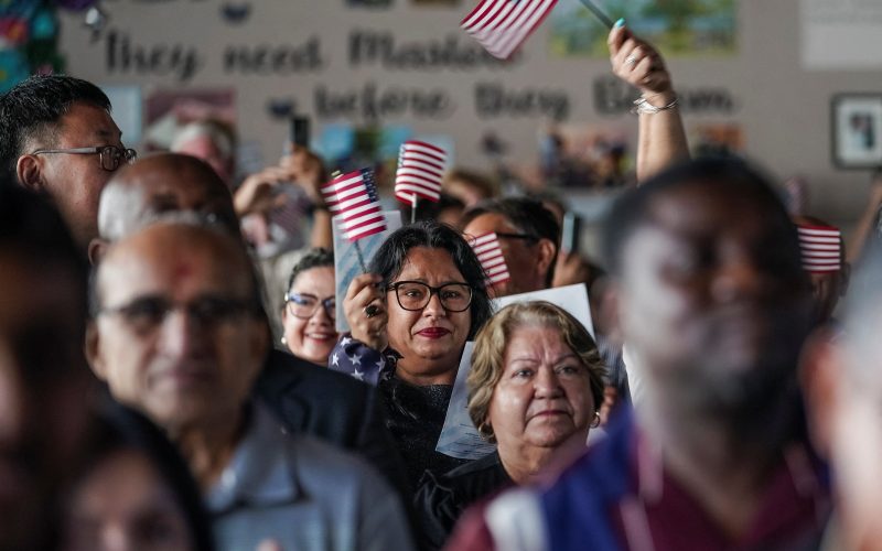 La inmensa comunidad hispana en EE.UU.: más diversa que nunca